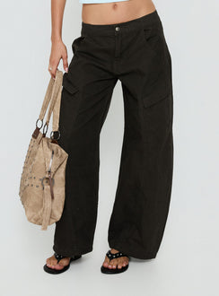 Selective Memory Low-Rise Wide-Leg Cargohose Dunkelanthrazit