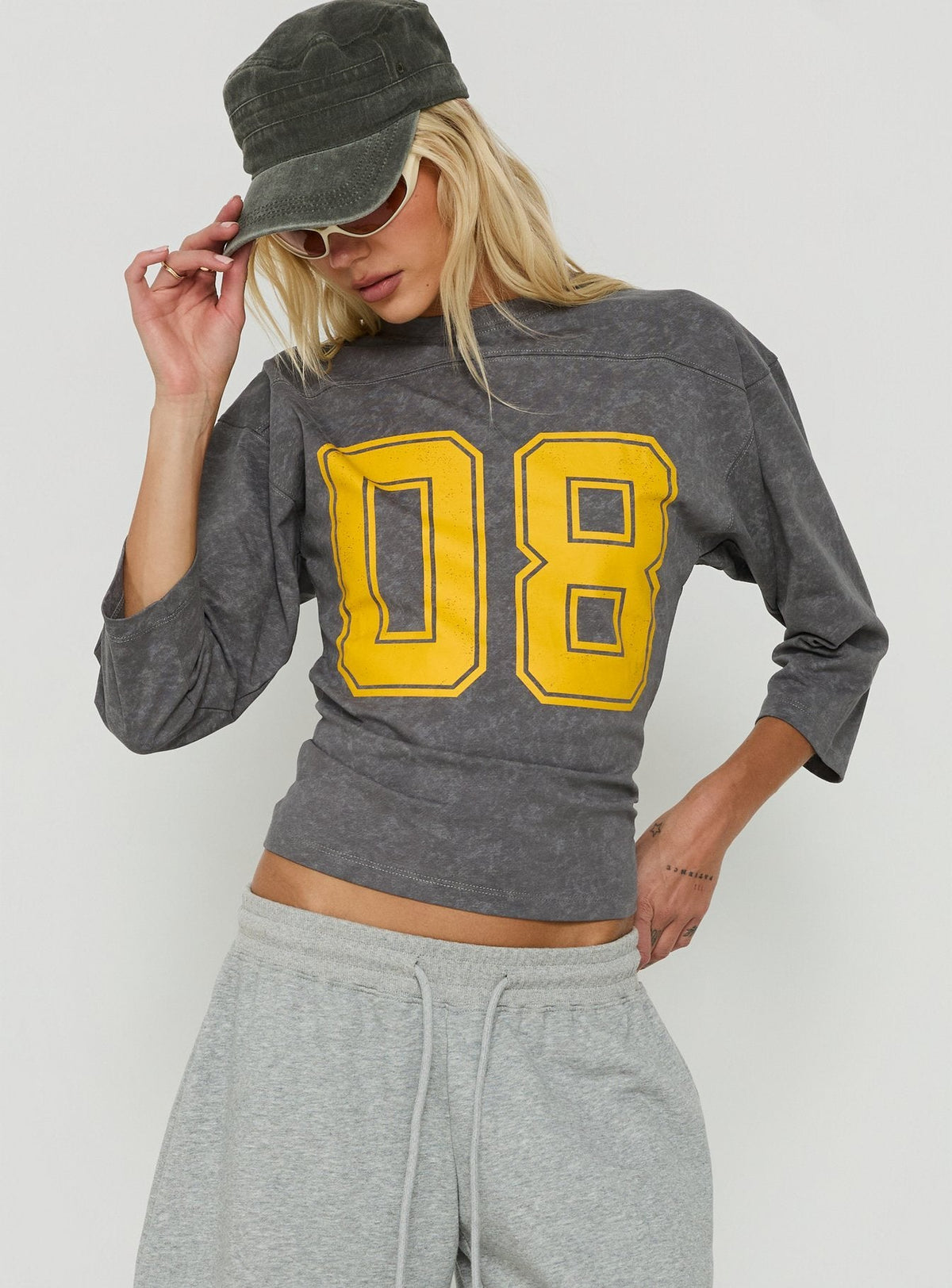 T-Shirt mit 3/4-Ärmeln und City-Print, Grau / Gelb