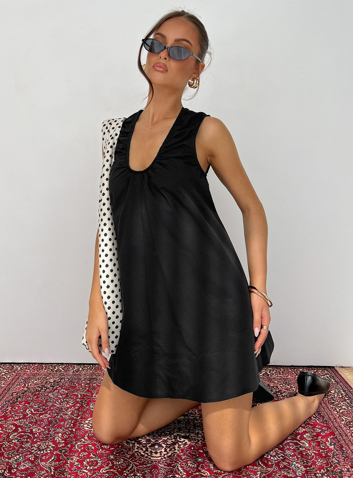 Eberta gerafftes Babydoll-Minikleid Schwarz