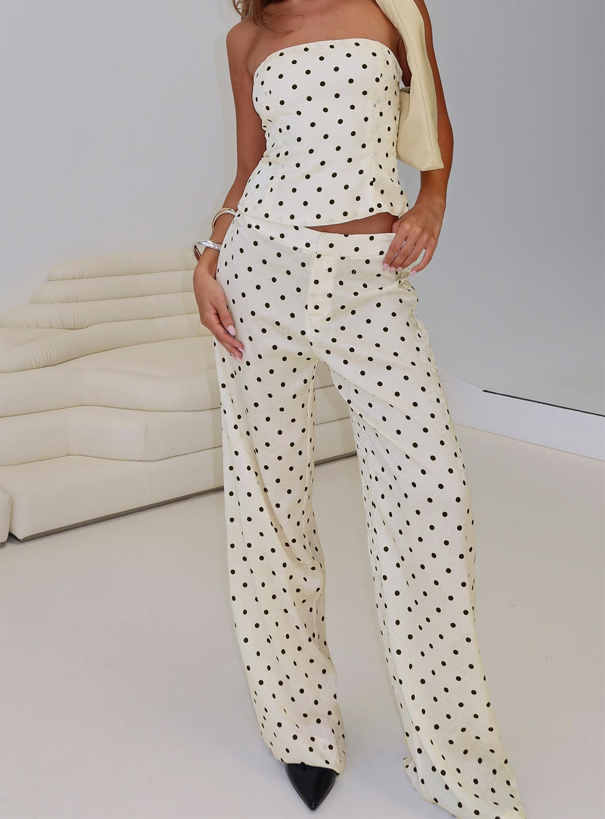 Powdered Sugar Trägerloses Co-Ord Cremefarbene Polka