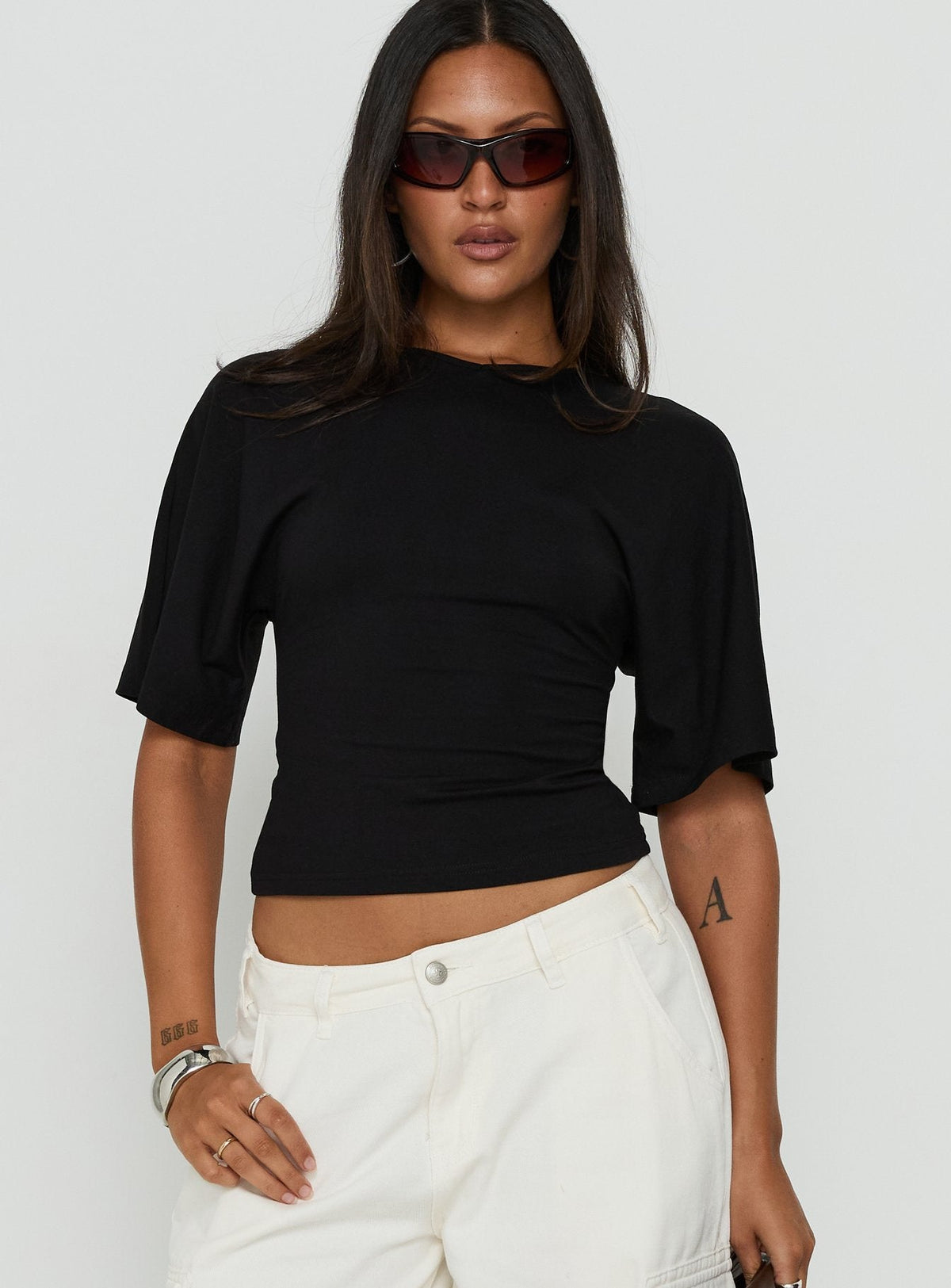 Nakota V-Ausschnitt Enges T-Shirt Schwarz