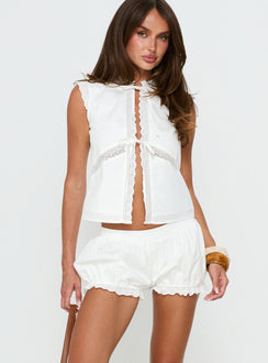 Better Days Bloomer Micro Shorts Weiß