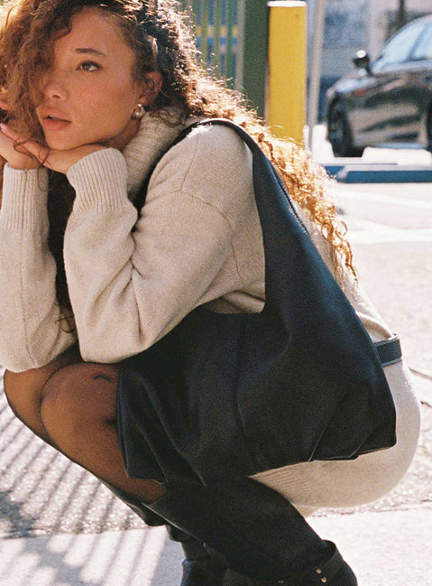 Zenia Schultertasche Schwarz