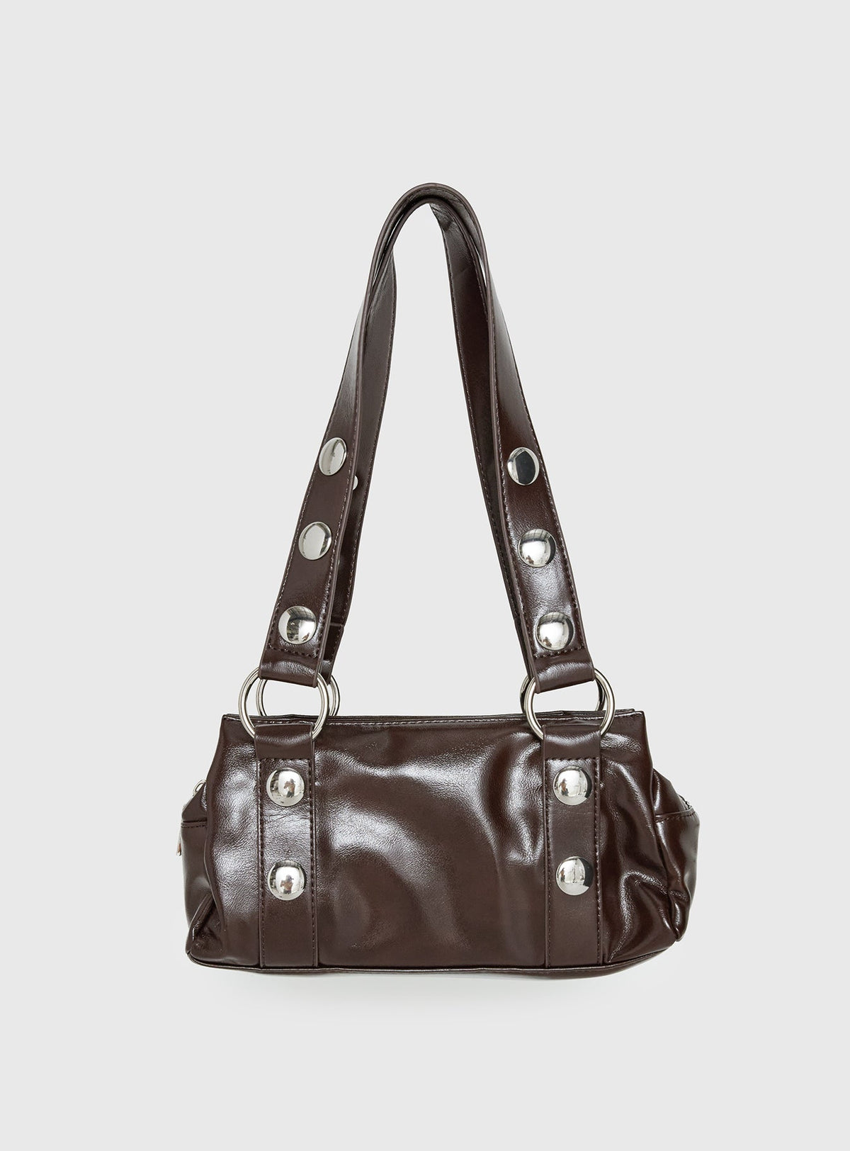 Amarra Umhängetasche aus genietetem Kunstleder Washed Brown