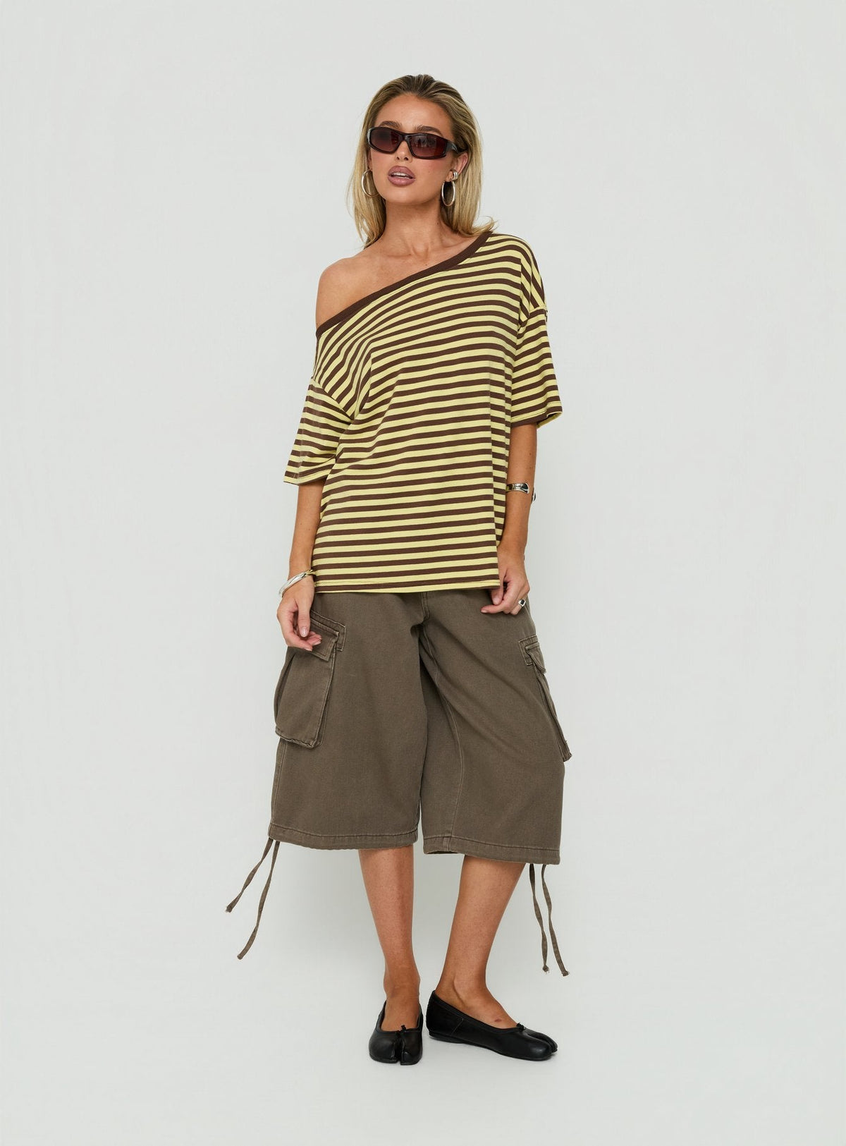 Settle Down One-Shoulder-Oberteil Gelb / Schokobraun gestreift