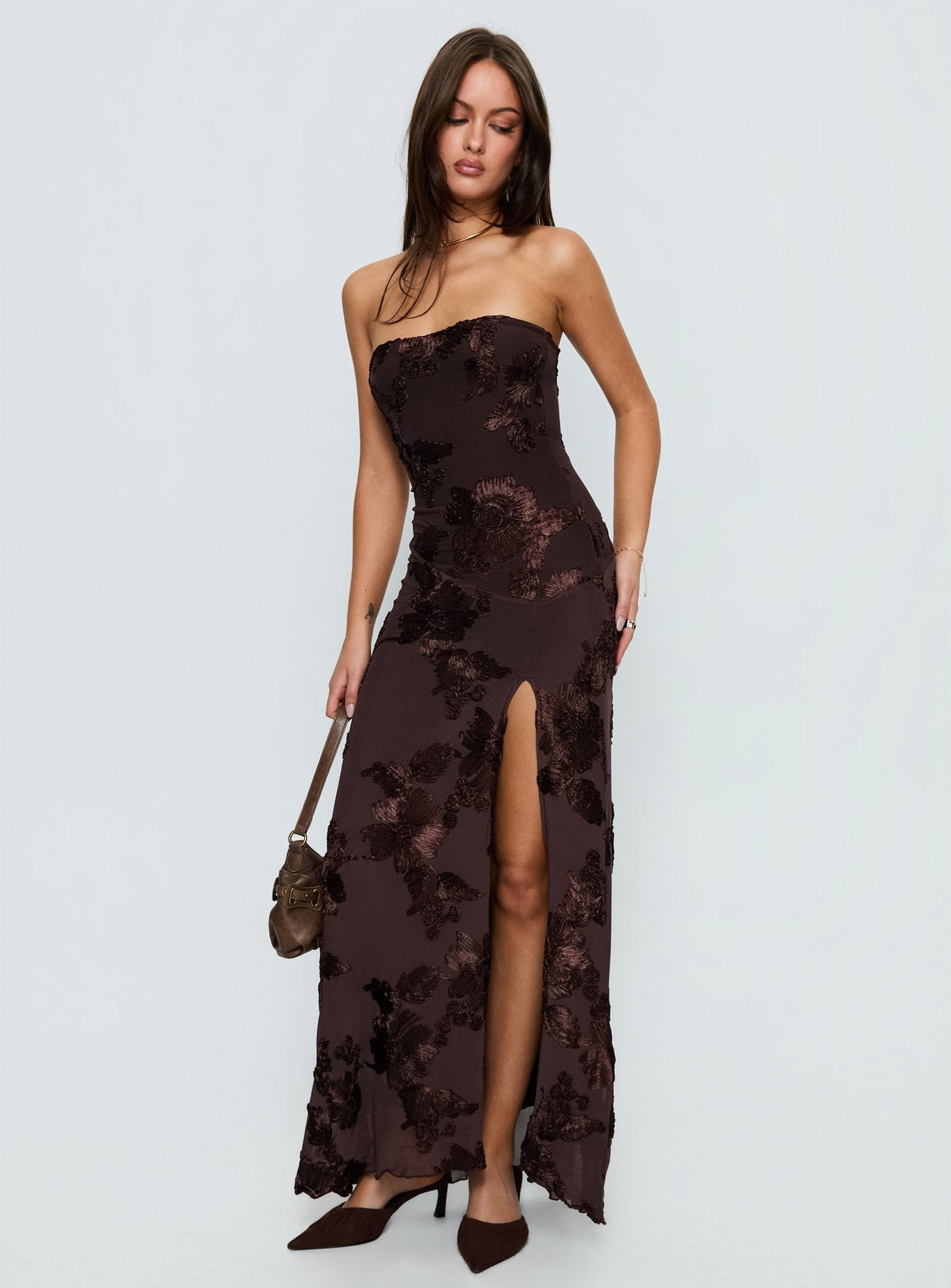 Maribeth trägerloses Maxikleid mit Blumenmuster Schokobraun