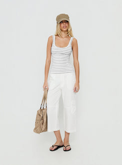 Keep It Light Low Back Vest Top Weiß / Grau gestreift