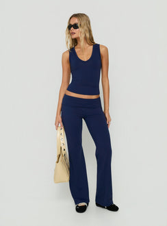 Daily Define Tank-Top mit breiten Trägern Marineblau