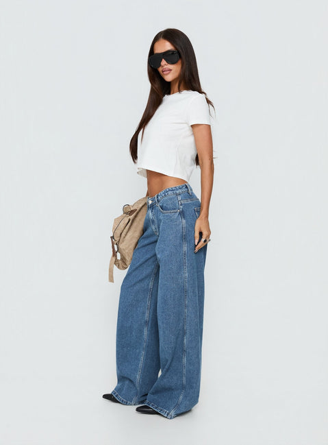 Ramos Jeans mit niedrigem Bund und weitem Bein in mittlerer Waschung