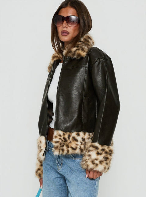 Stevvie Jacke mit Kunstpelzbesatz Schwarz / Leopard