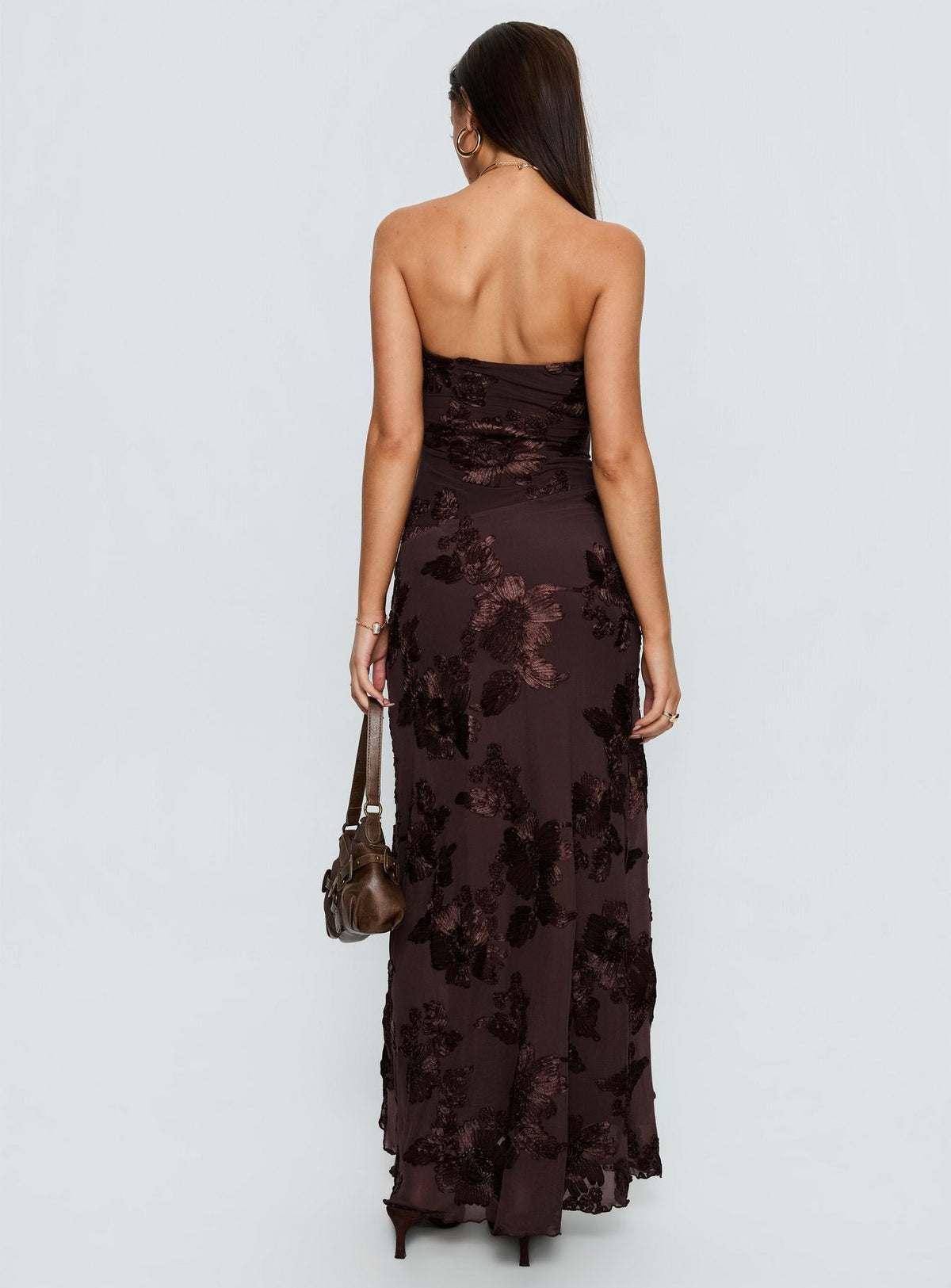 Maribeth trägerloses Maxikleid mit Blumenmuster Schokobraun