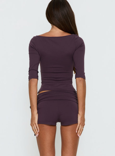 Daily Define geraffte Shorts mit Bindeband an der Seite Aubergine