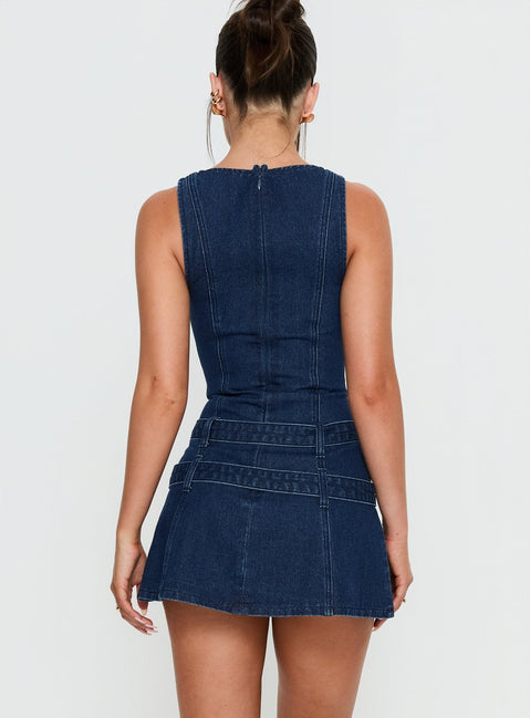 Kainer Denim-Minikleid mit Schnalle, dunkelblaue Waschung