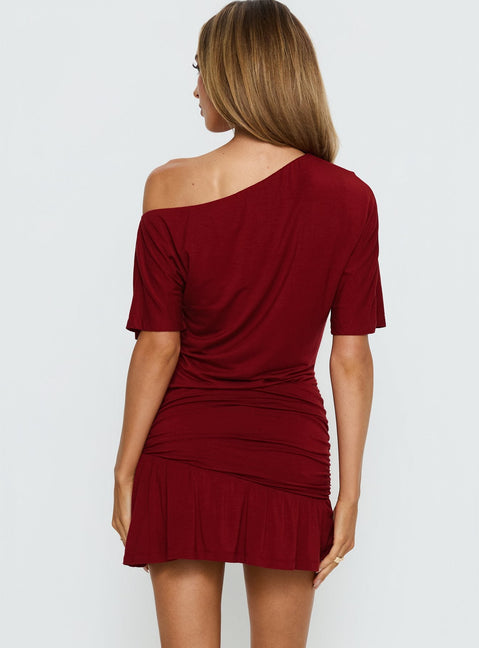 Haylo schulterfreies drapiertes Minikleid Bordeauxrote