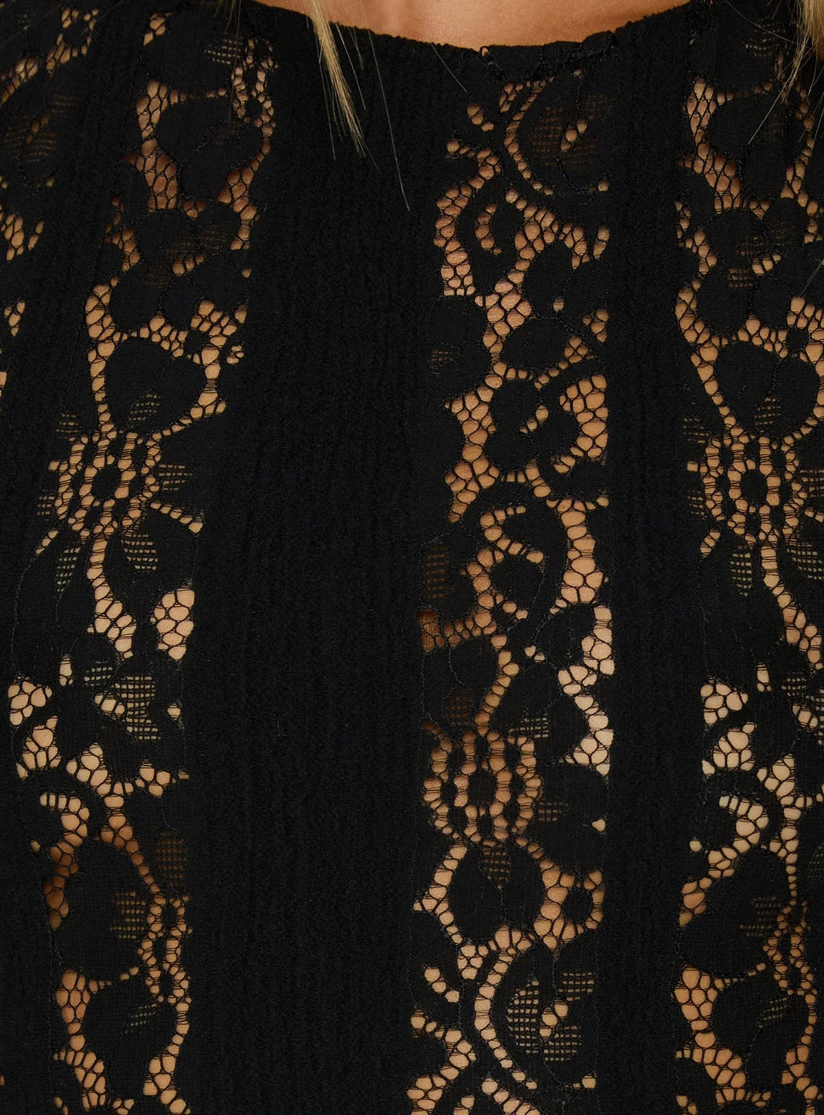 Laurenza Sheer-Spitzen-Maxikleid Schwarz