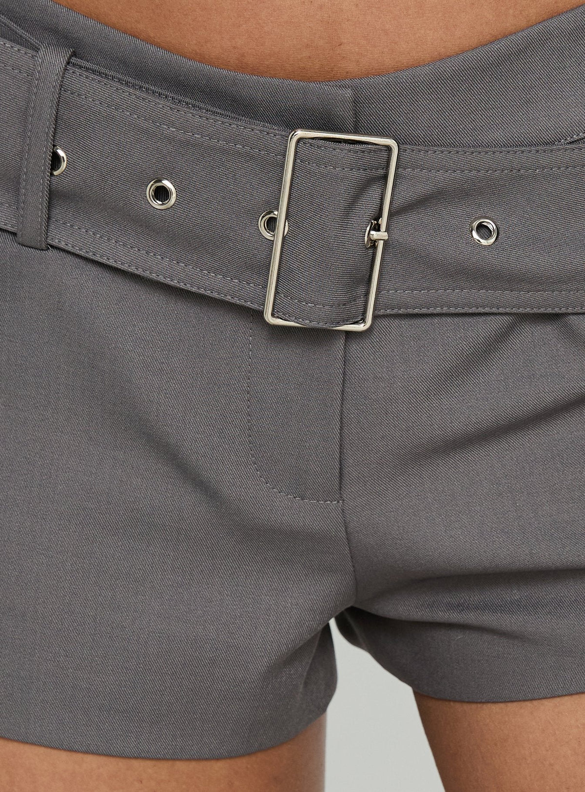Zaera Asymmetrischer Gürtel Maßgeschneiderte Mini-Shorts Anthrazit