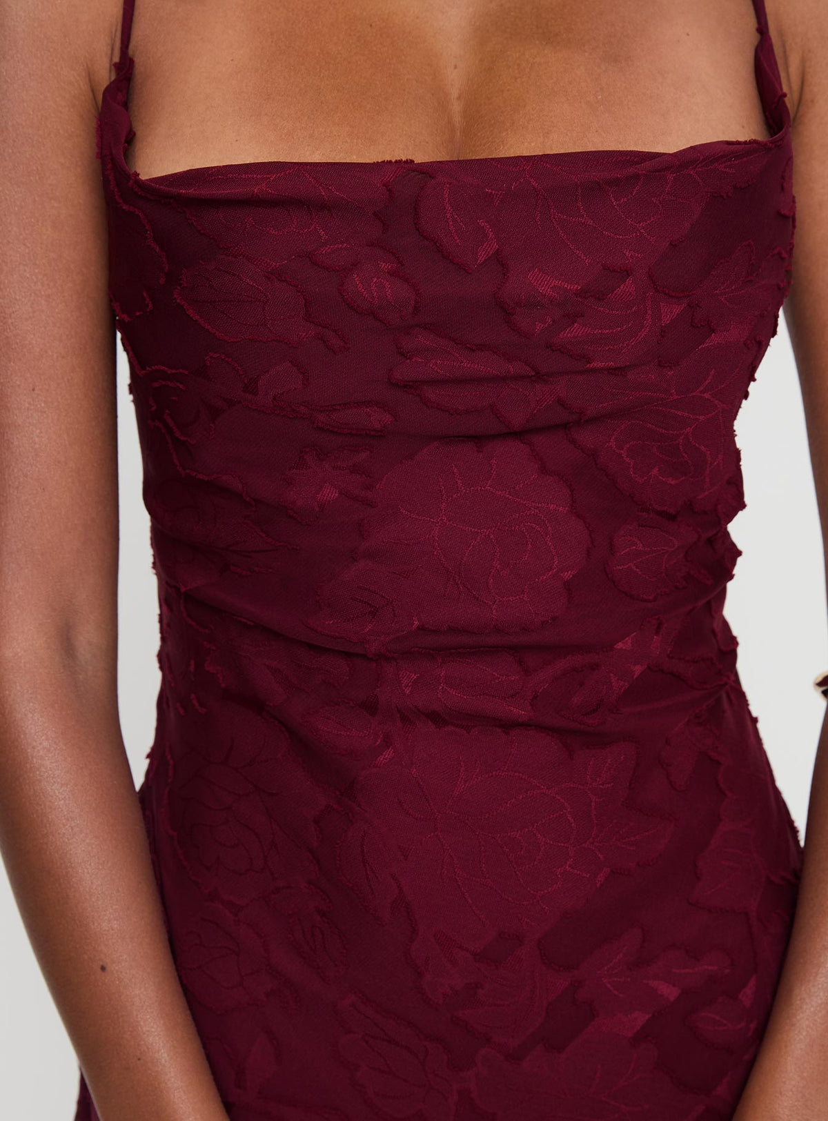 Celena Maxikleid Bordeauxrot Burnout Petite