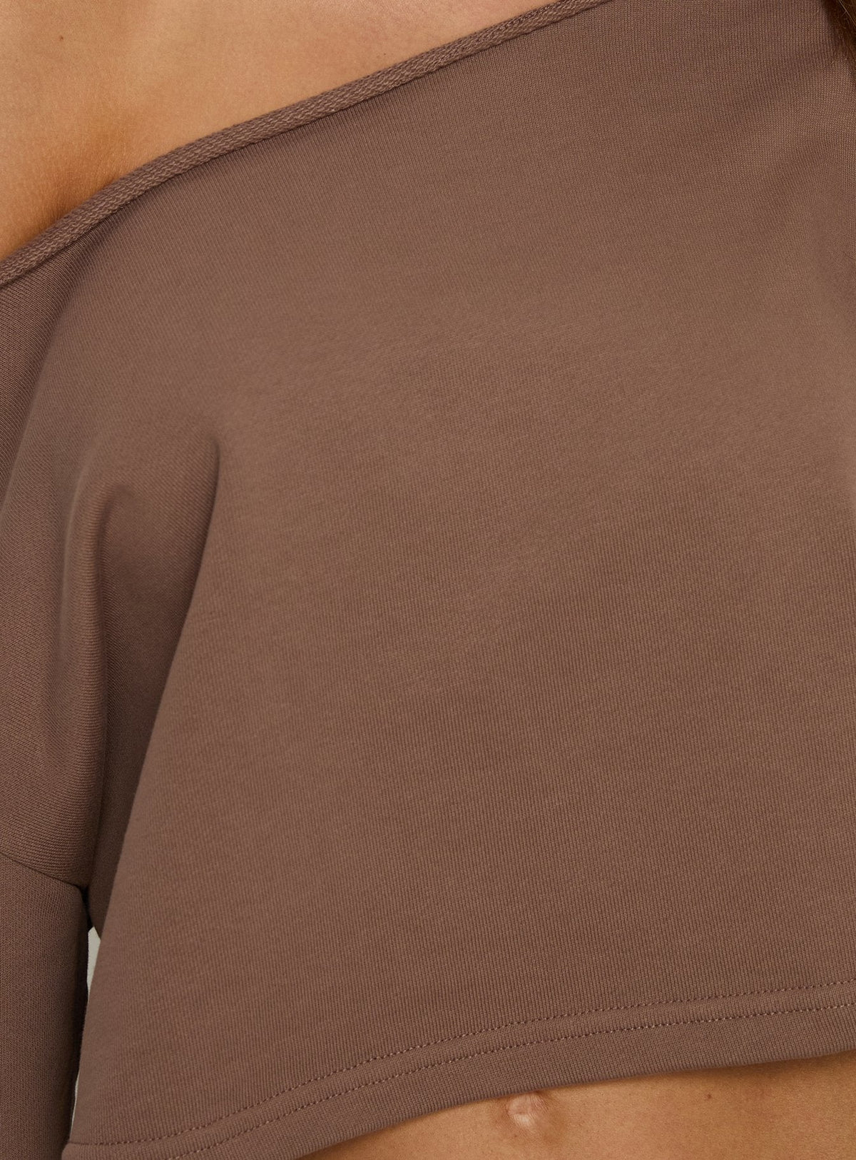 Retreat Raw Edge Off-Shoulder Jumper Cocoa