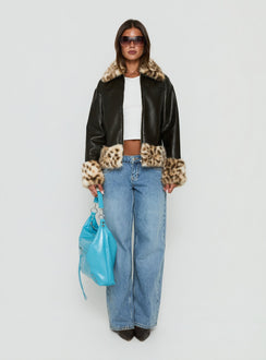 Stevvie Jacke mit Kunstpelzbesatz Schwarz / Leopard