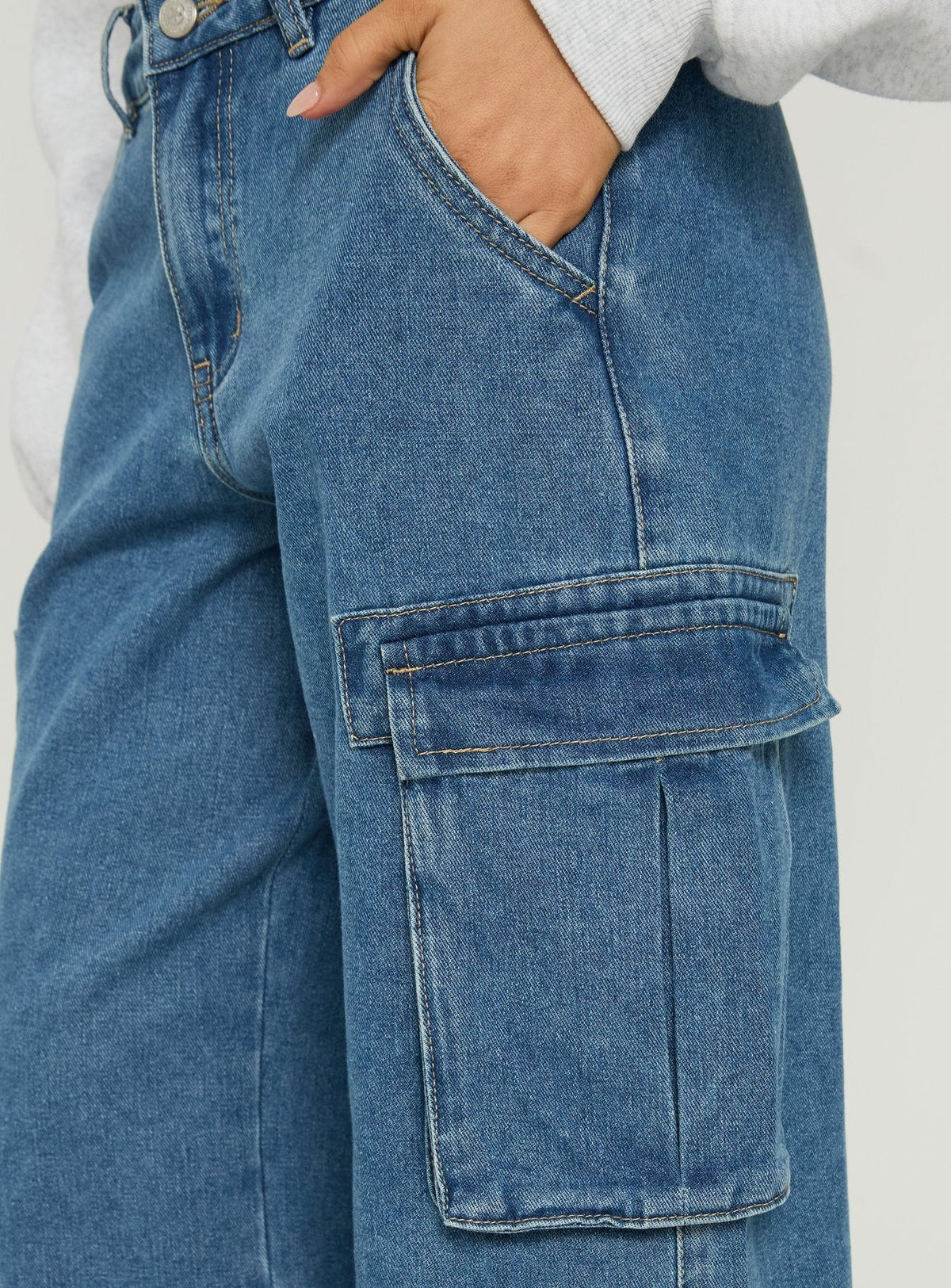 Hudsen Longline Cargo Denim Jorts Mittelblaue Waschung