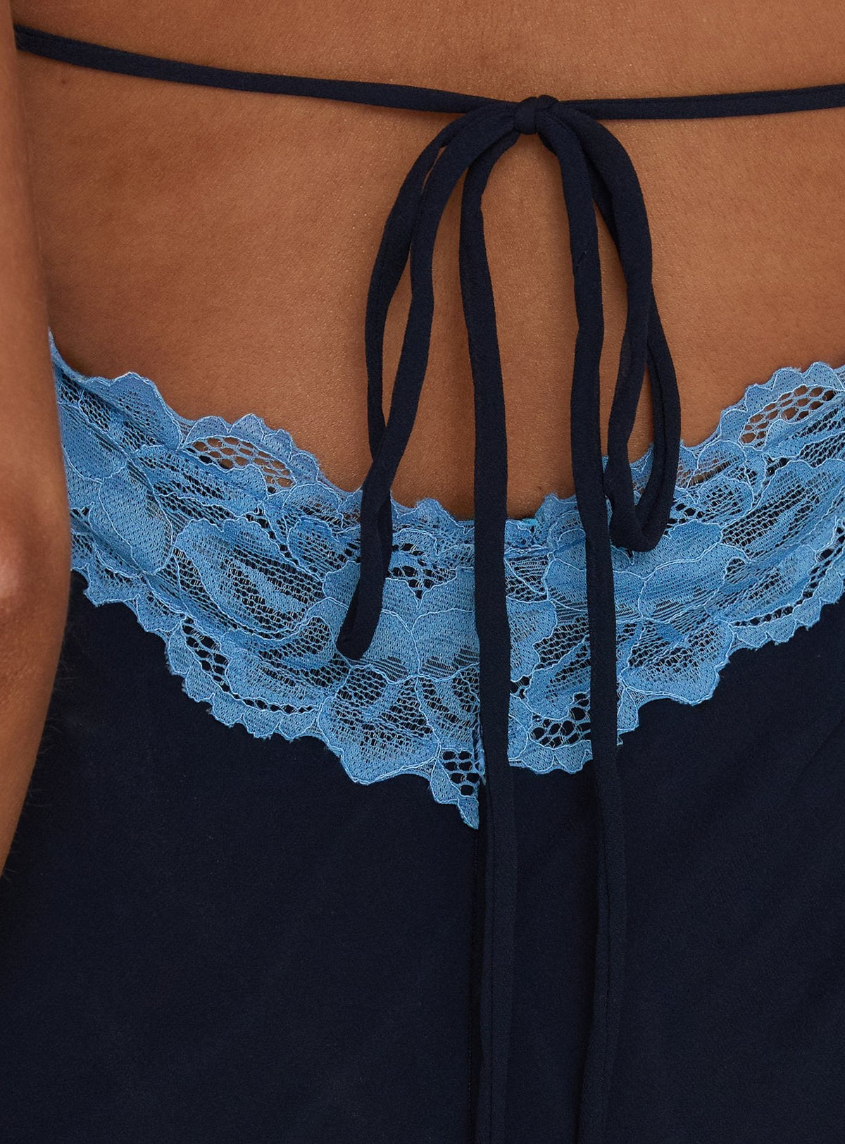 Call My Lover Spitzen-Maxikleid Navy