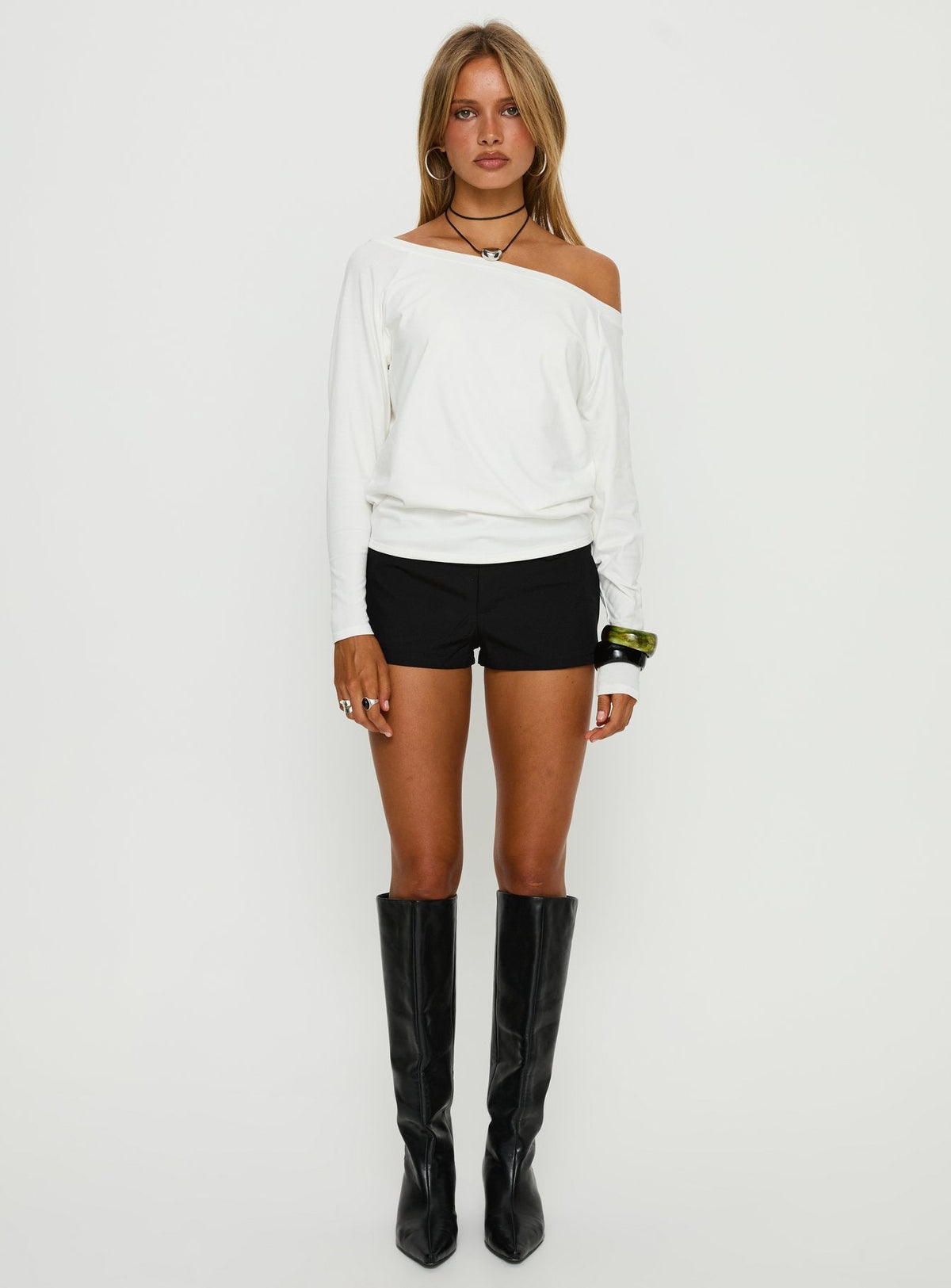 Two Lovers Low Rise Shorts Schwarz