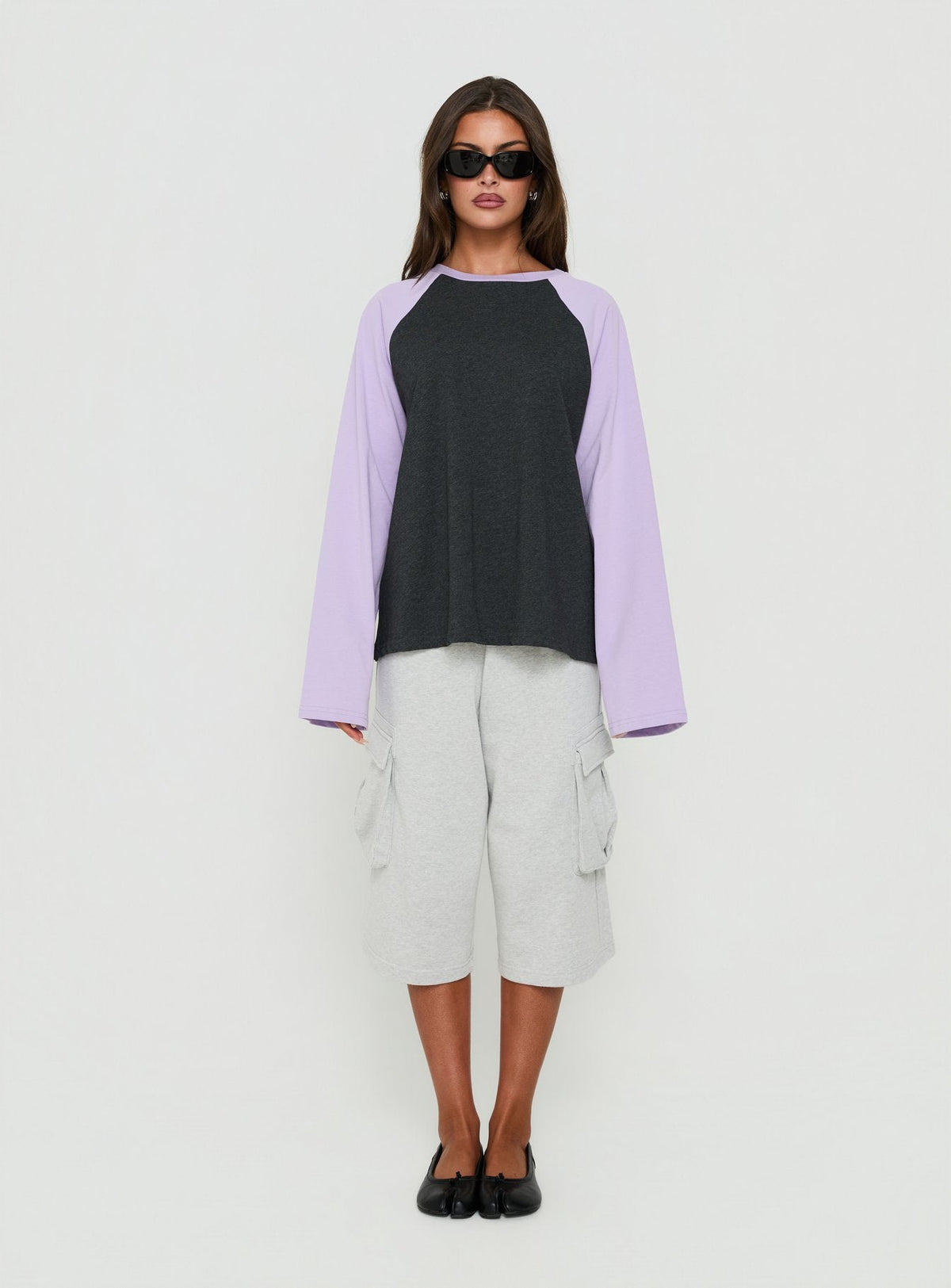 Settle Down Langarm-Raglan-Top Lila / Dunkelgrau
