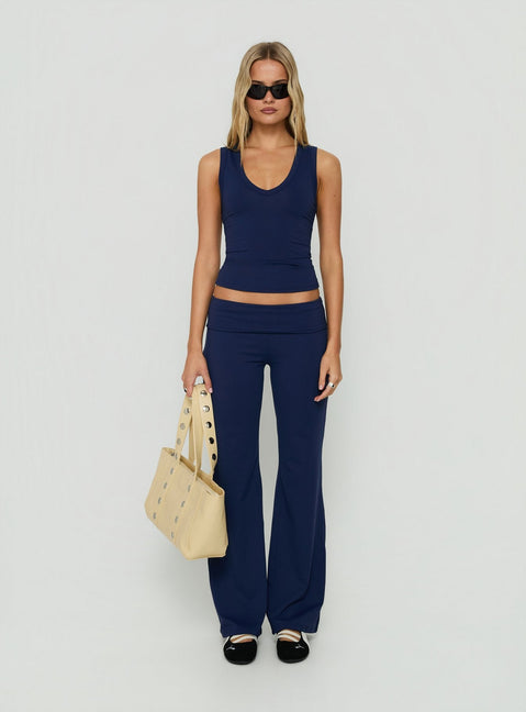 Daily Define Tank-Top mit breiten Trägern Marineblau
