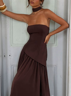 Odela Trägerloses Schal-Maxikleid mit tiefer Taille in Schokobraun