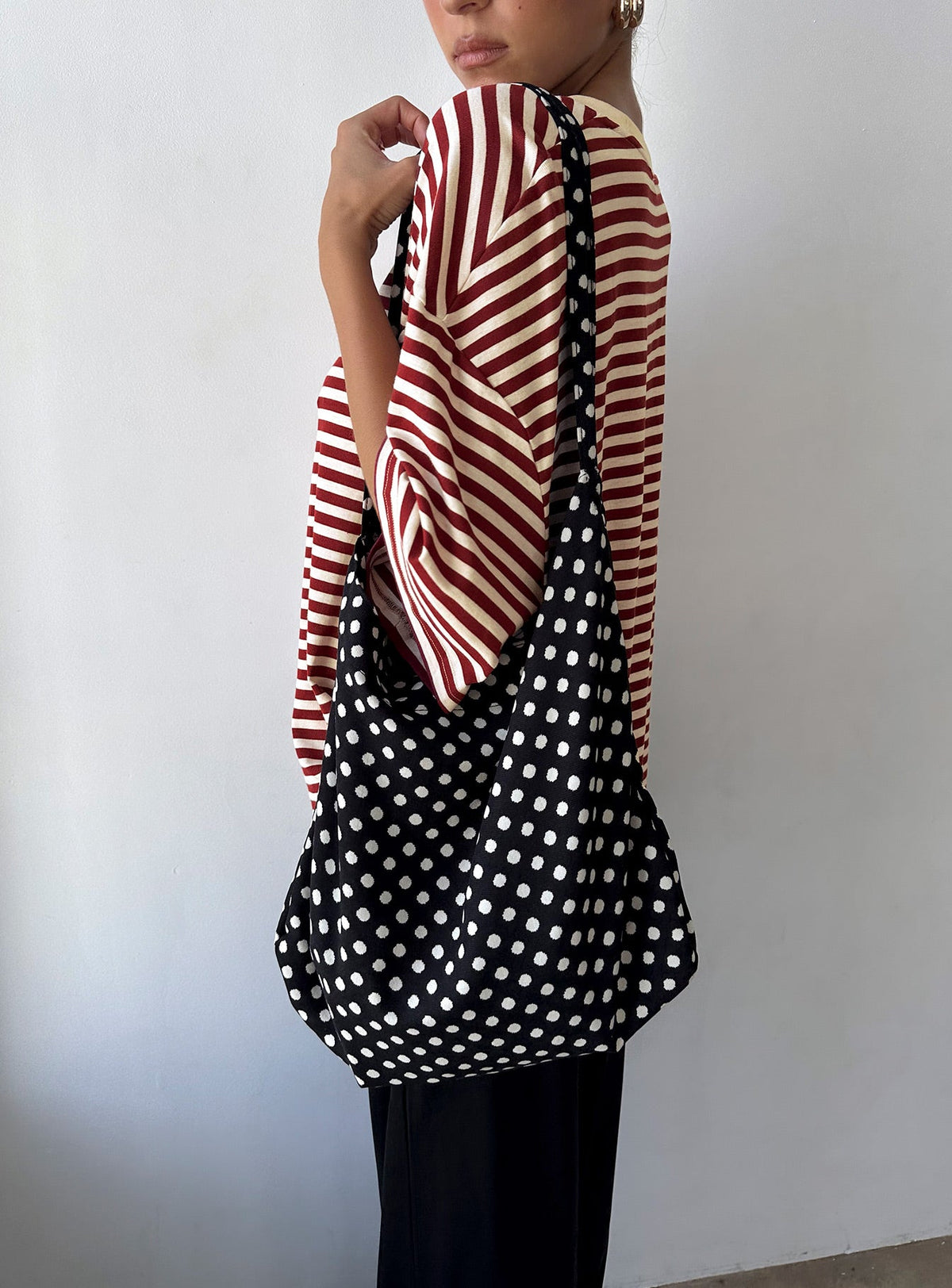 Tempting Tragetasche Schwarz Polka